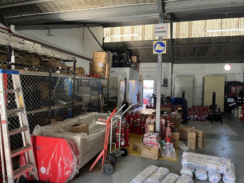 To Let Commercial Property for Rent in Montague Gardens Western Cape